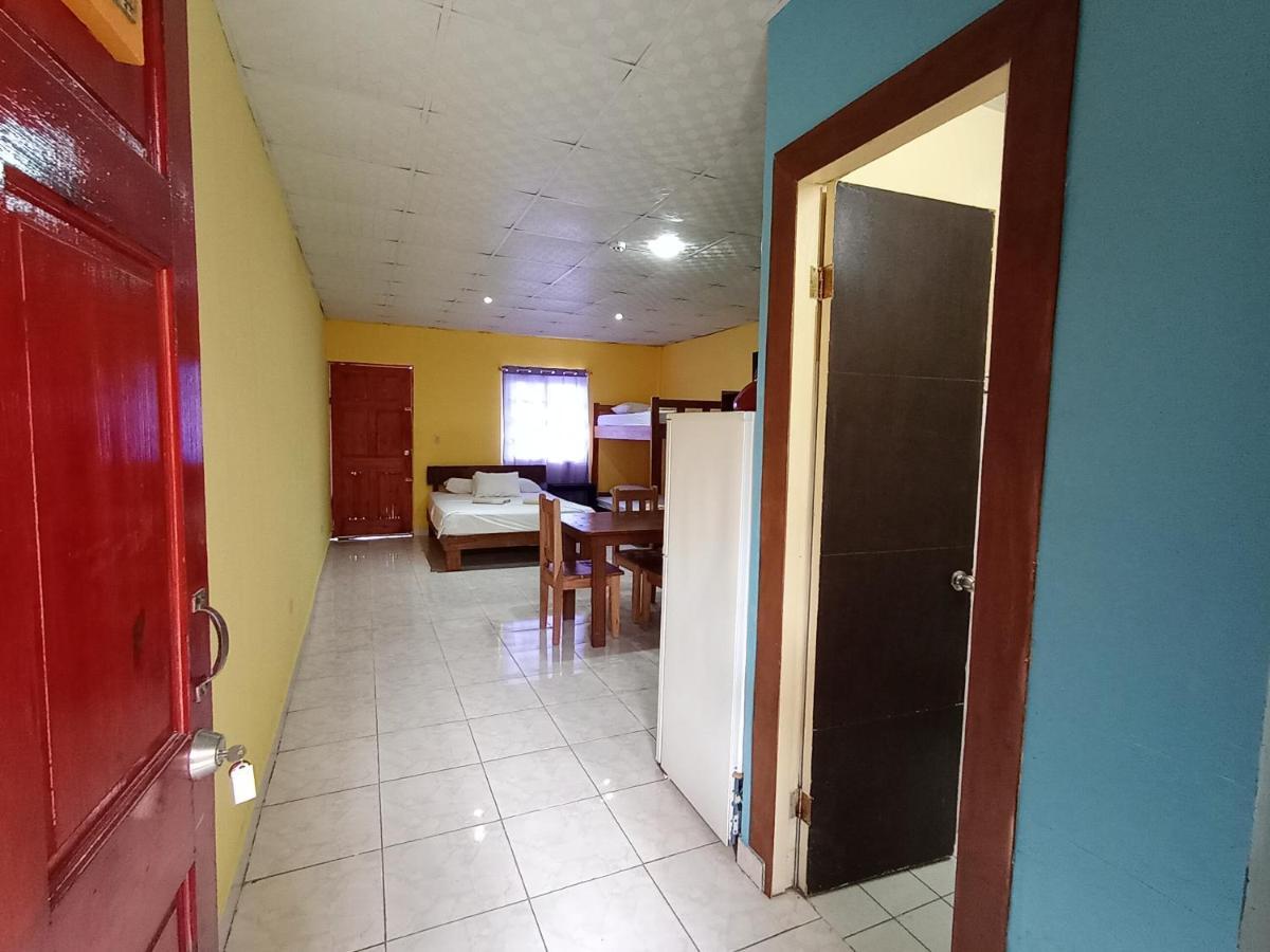 Sun Havens Apartments & Suites Bocas del Toro Exterior photo