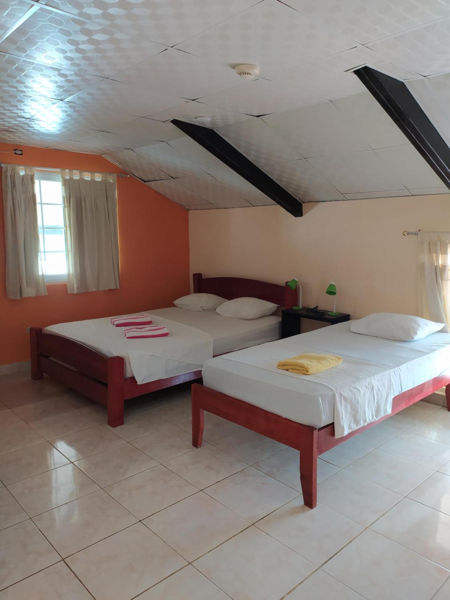 Sun Havens Apartments & Suites Bocas del Toro Exterior photo