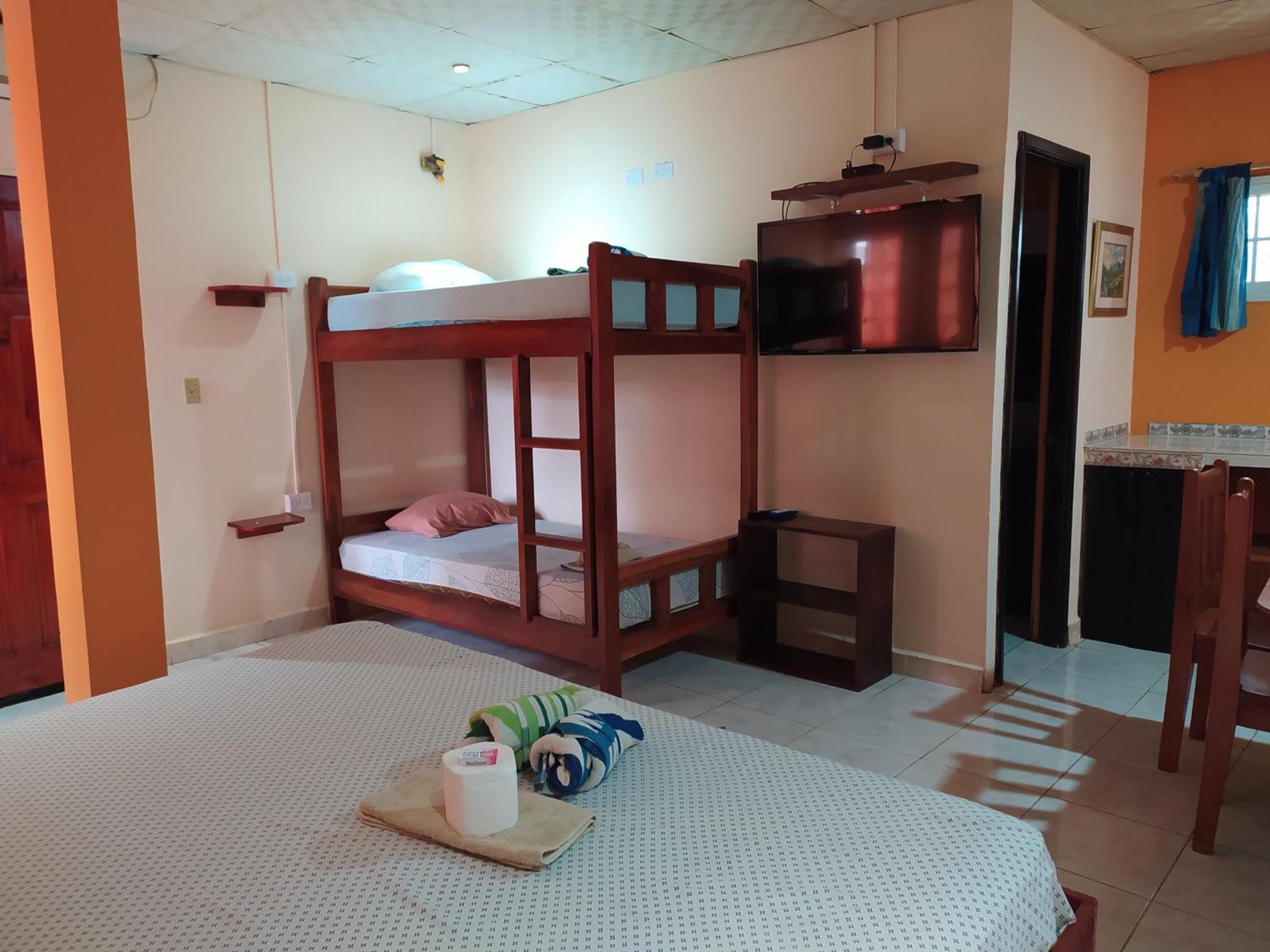Sun Havens Apartments & Suites Bocas del Toro Exterior photo