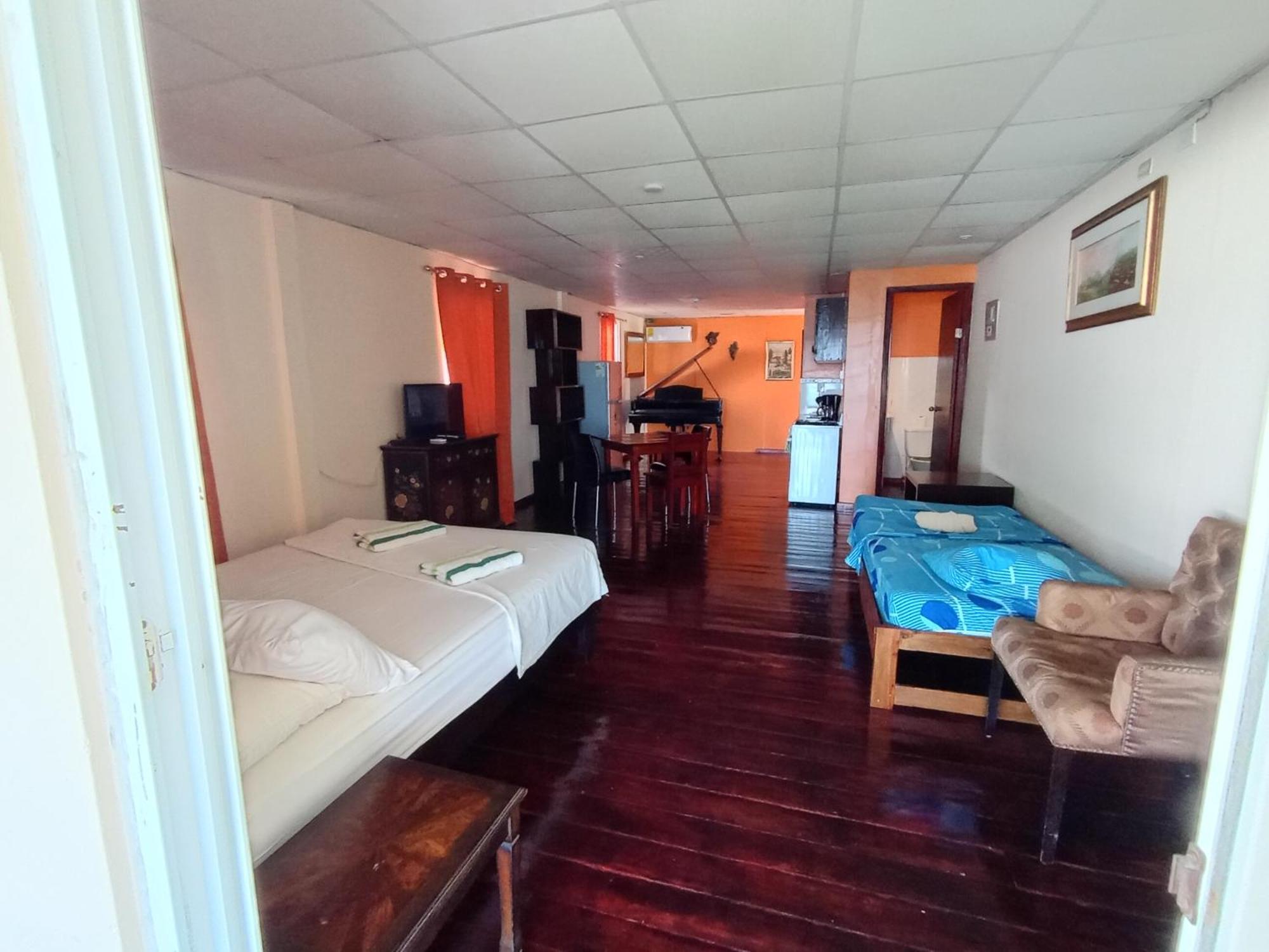 Sun Havens Apartments & Suites Bocas del Toro Exterior photo