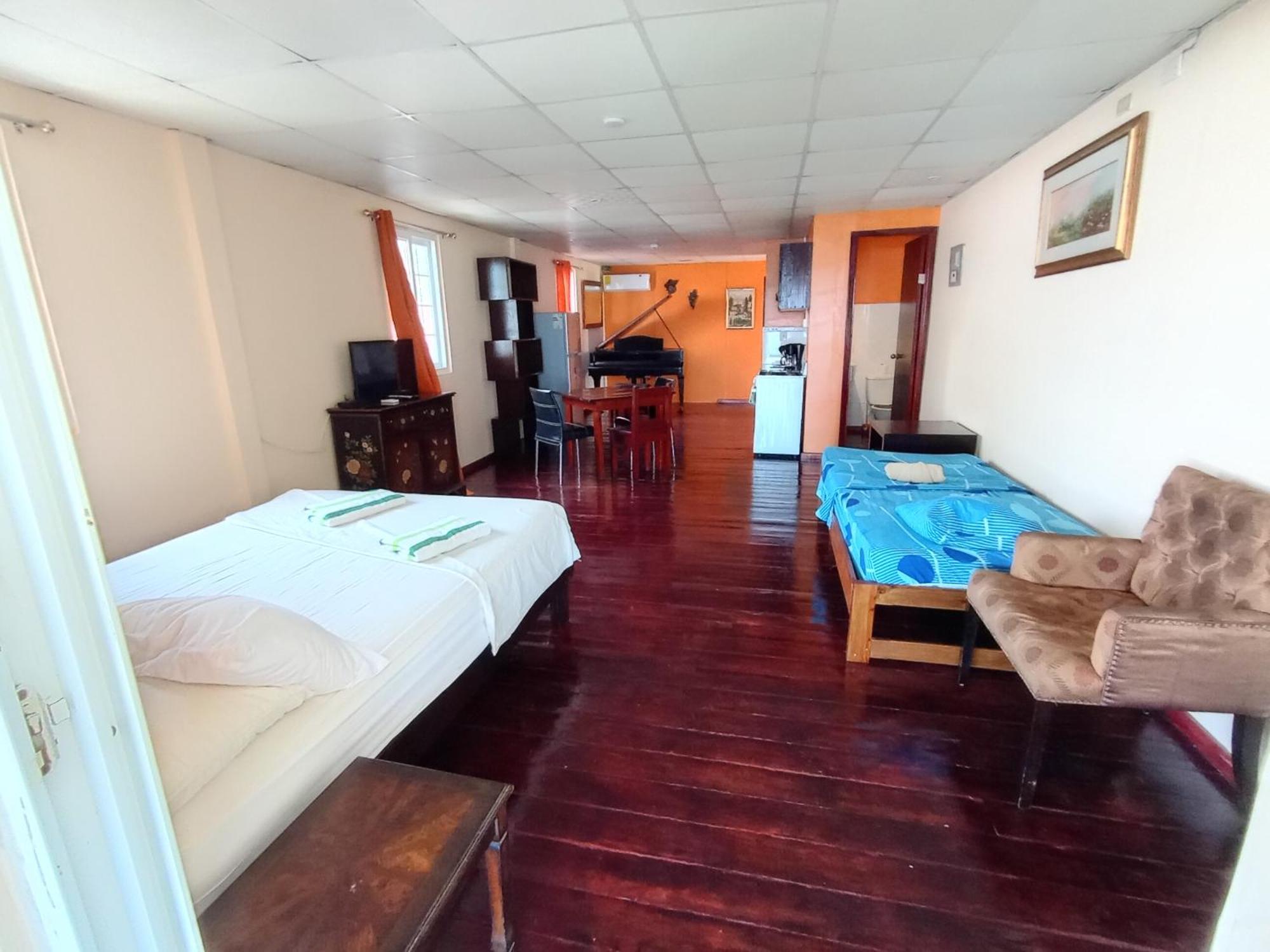Sun Havens Apartments & Suites Bocas del Toro Exterior photo