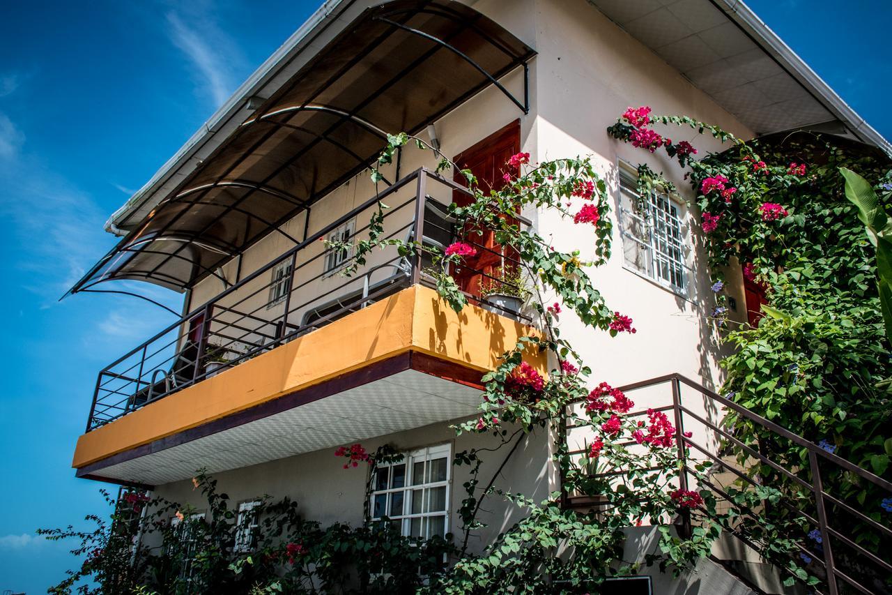 Sun Havens Apartments & Suites Bocas del Toro Exterior photo